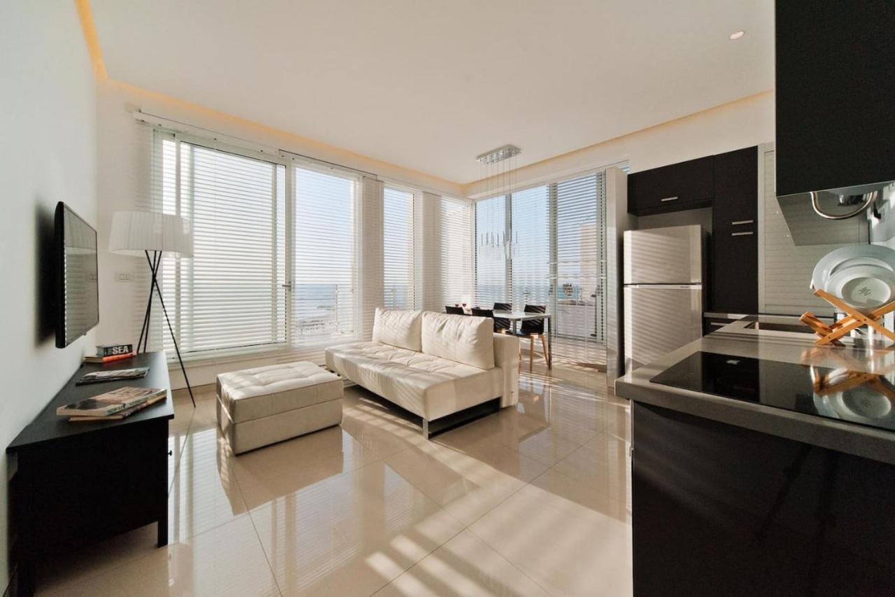 Beach And Sunset Panorama Apartment By Sea N' Rent Tel Awiw Zewnętrze zdjęcie